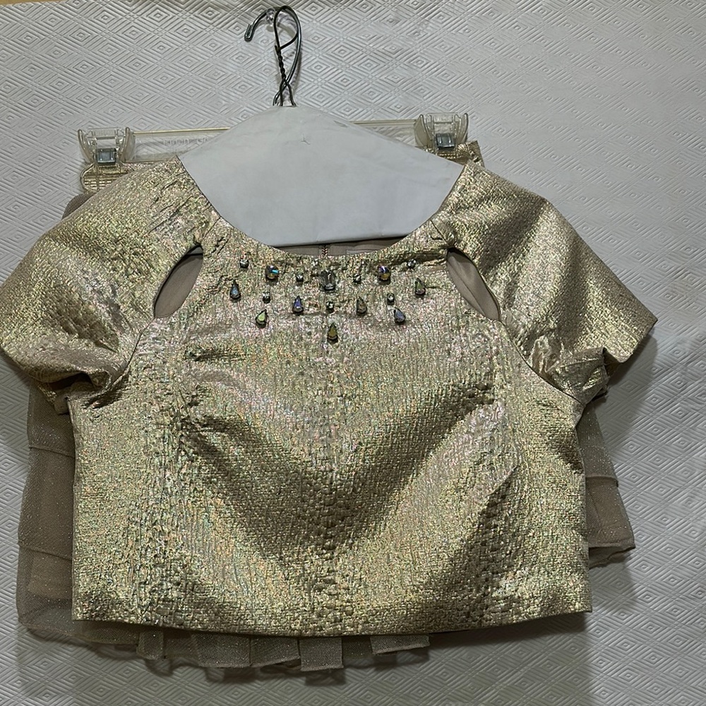 Elegant Gold Women's Top